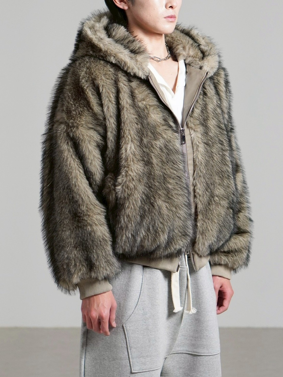 受注制【Chikashitsu +】oversized hooded fur blouson