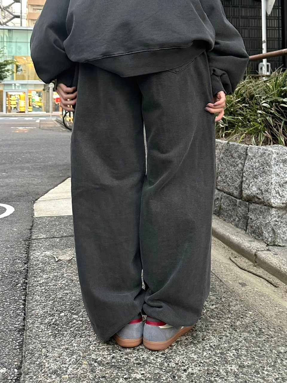 受注制【Chikashitsu +】stitch design sweat pants (3color)