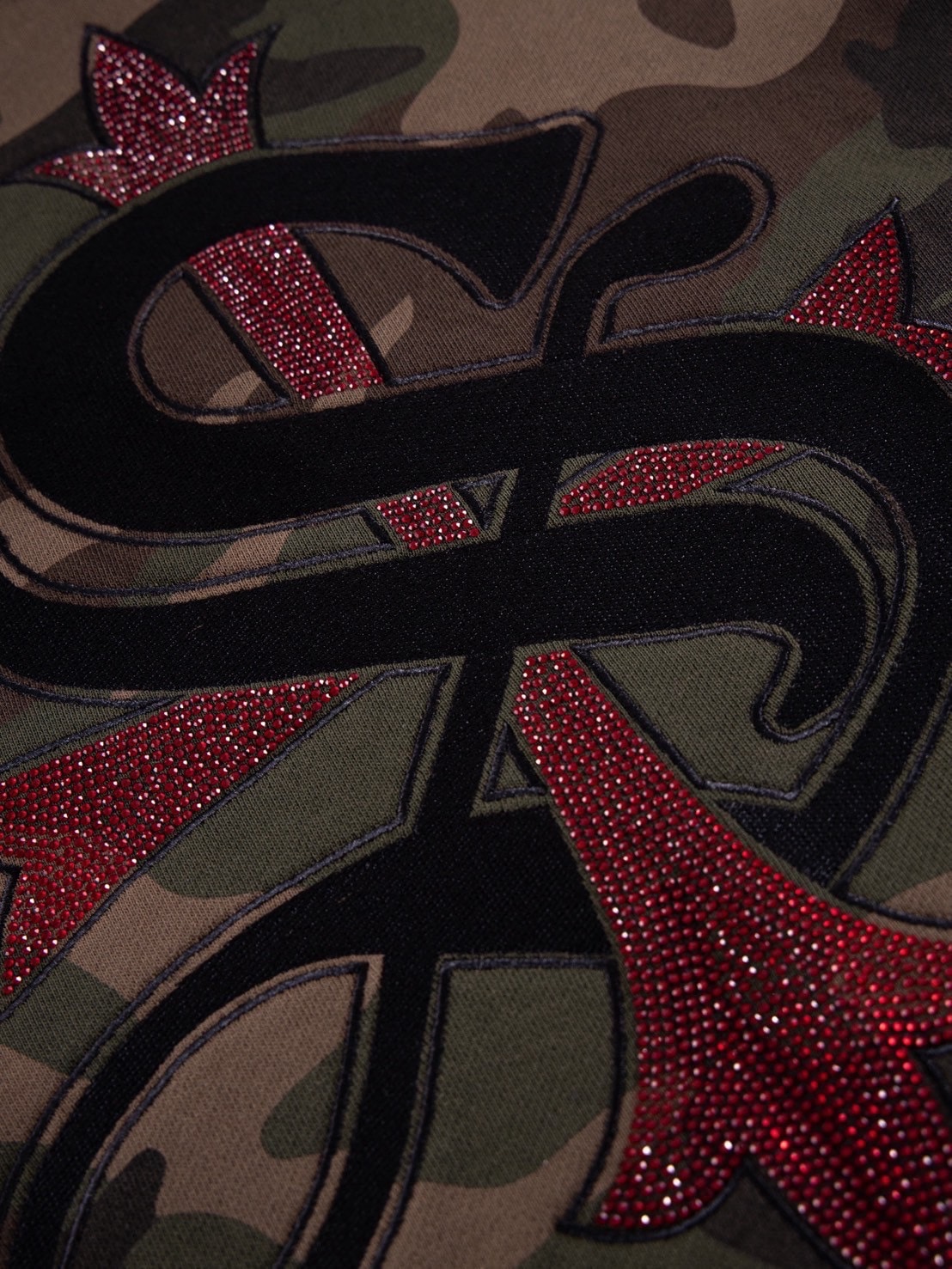 SUPPLIER】FAUX FUR CROSS ZIP HOODIE / 【サプライヤー】バックロゴ