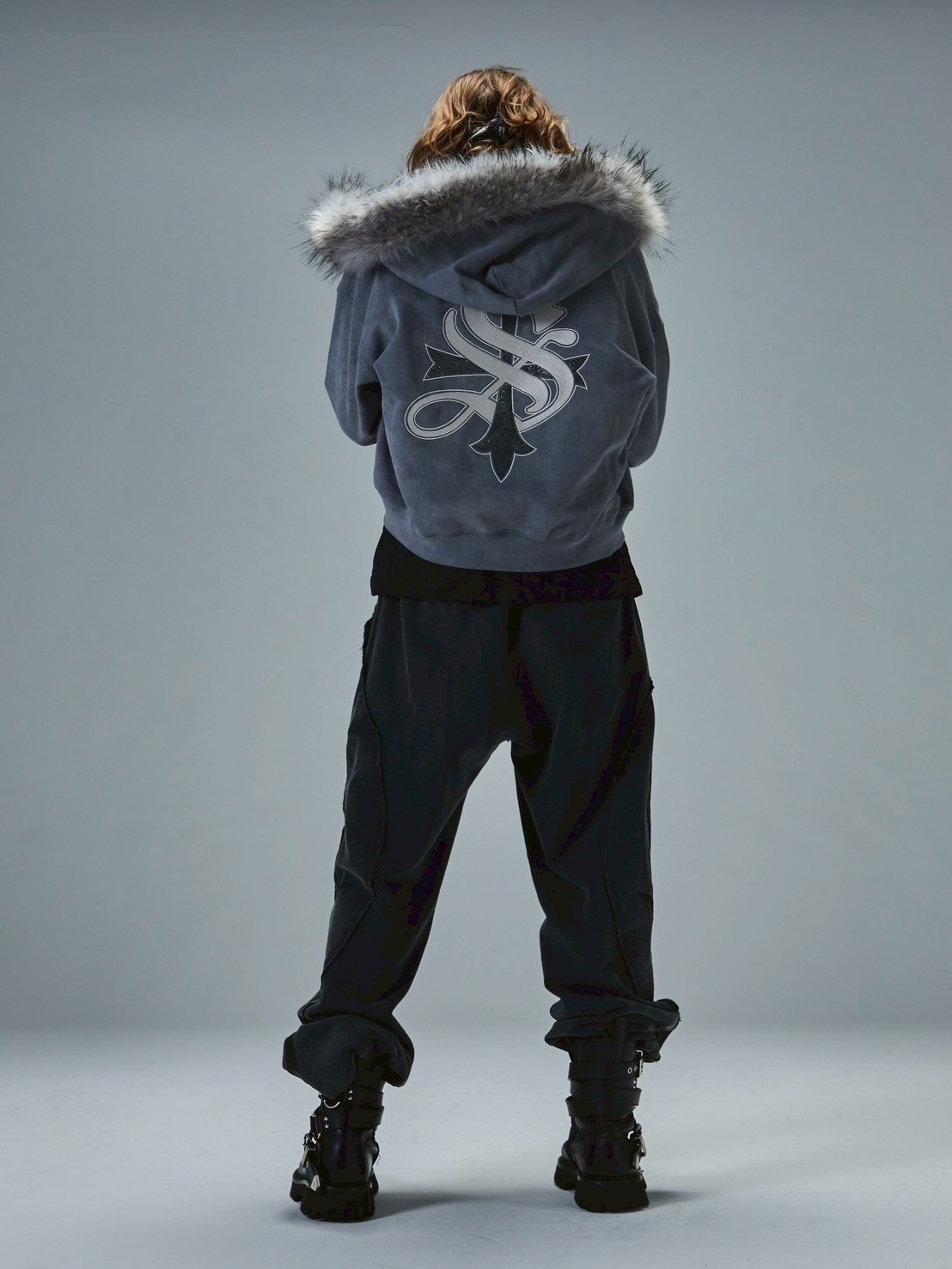 SUPPLIER】FAUX FUR CROSS ZIP HOODIE / 【サプライヤー】バック