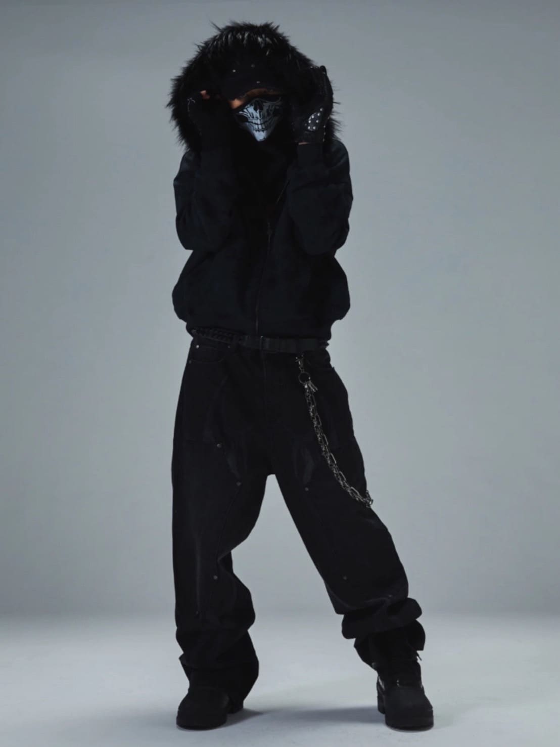 SUPPLIER】FAUX FUR CROSS ZIP HOODIE / 【サプライヤー】バック
