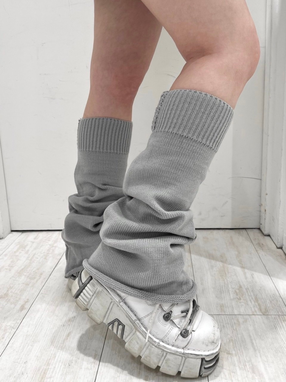 ANGEL SHUSHU LEGWARMER (white)