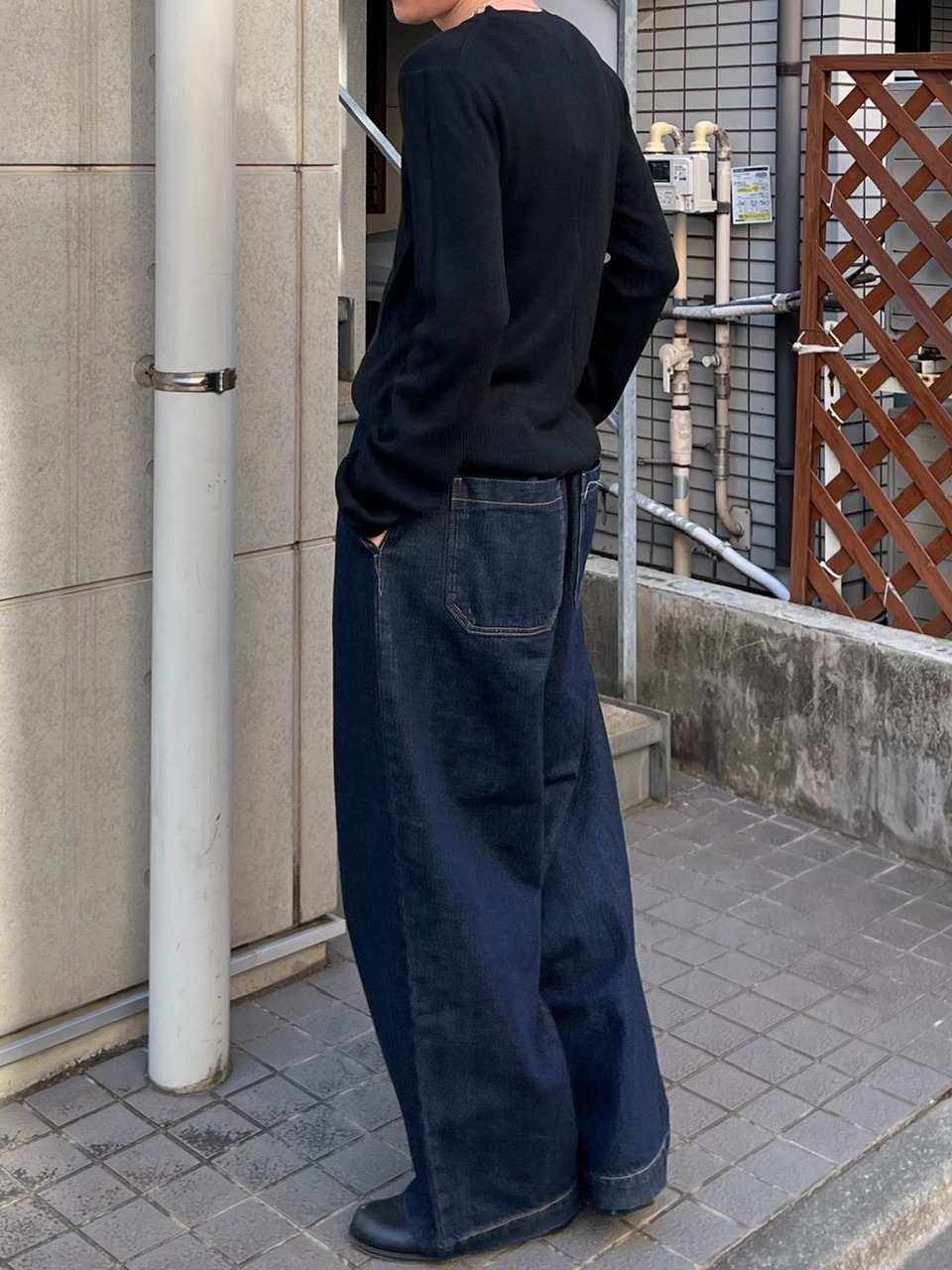 東京店WEB限定受注制【Chikashitsu +】Loose fit one tuck denim