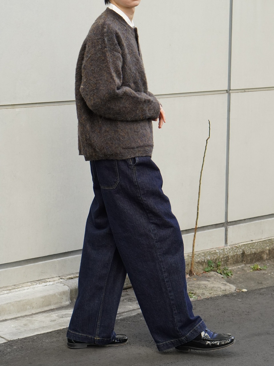 東京店WEB限定受注制【Chikashitsu +】Loose fit one tuck denim