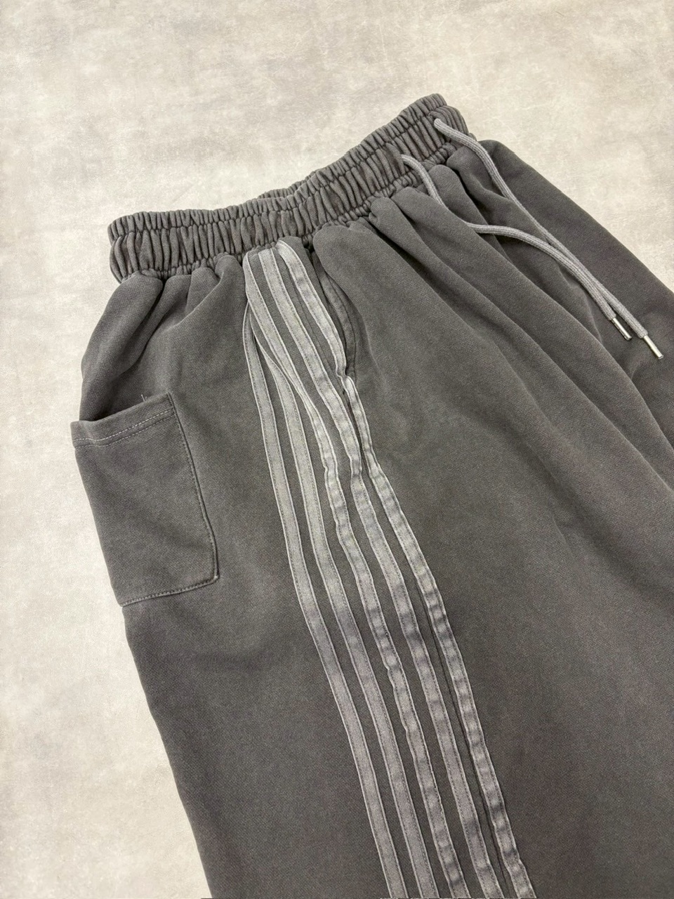 【nmtc+】side line pigment sweat shorts (2color)