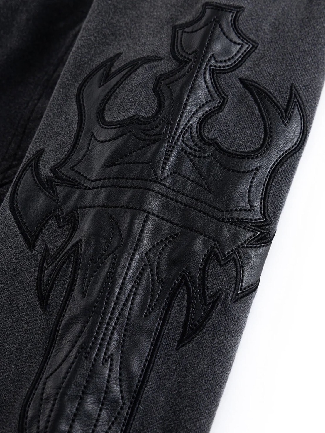 SUPPLIER】DAGGER LEATHER PATCH ZIP HOODIE / 【サプライヤー】クロス