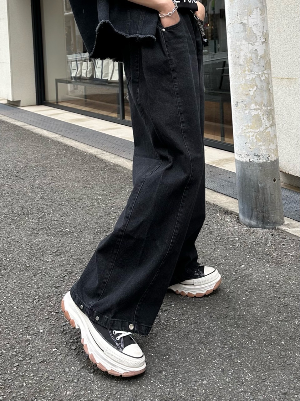 【Chikashitsu +】snap button denim pants (2color)