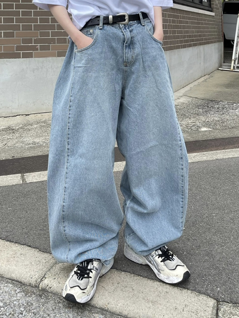 Chikashitsu +】snap button denim pants (2color) | OUR BRAND
