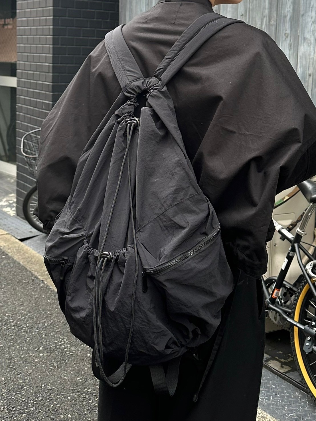 受注制【Chikashitsu +】pocket string backpack (2color