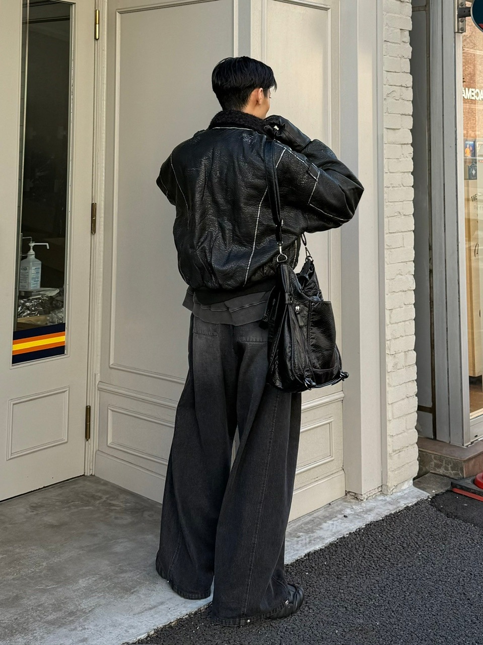 ジャケット・アウター Chikashitsu+ cropped bomber jacket Chikashitsu +】cropped shearing leather bomber jacket | OUR