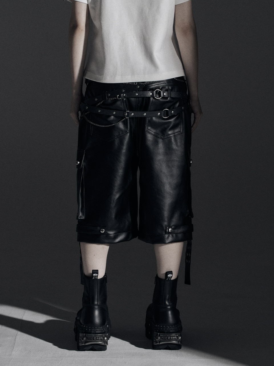 Rosen Kreuz】DOUBLE WAIST LEATHER SHORT PANTS | OUR BRAND,Rosen