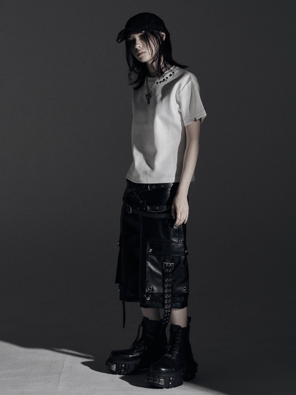 【Rosen Kreuz】LEATHER SHORT PANTS サイズ2 Rosen Kreuz】DOUBLE WAIST LEATHER SHORT PANTS | OUR BRAND