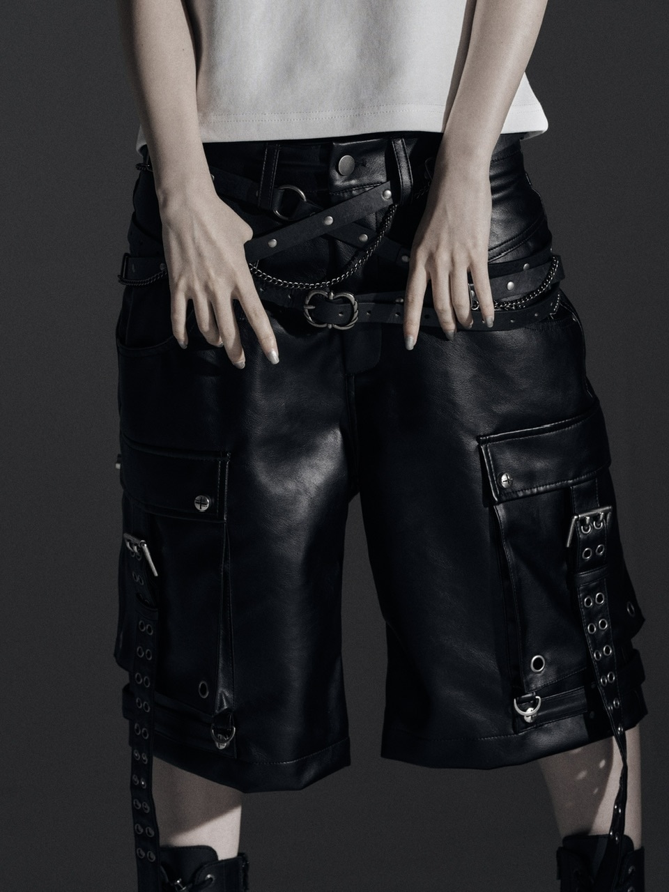 【Rosen Kreuz】LEATHER SHORT PANTS サイズ2 Rosen Kreuz】DOUBLE WAIST LEATHER SHORT PANTS | OUR BRAND