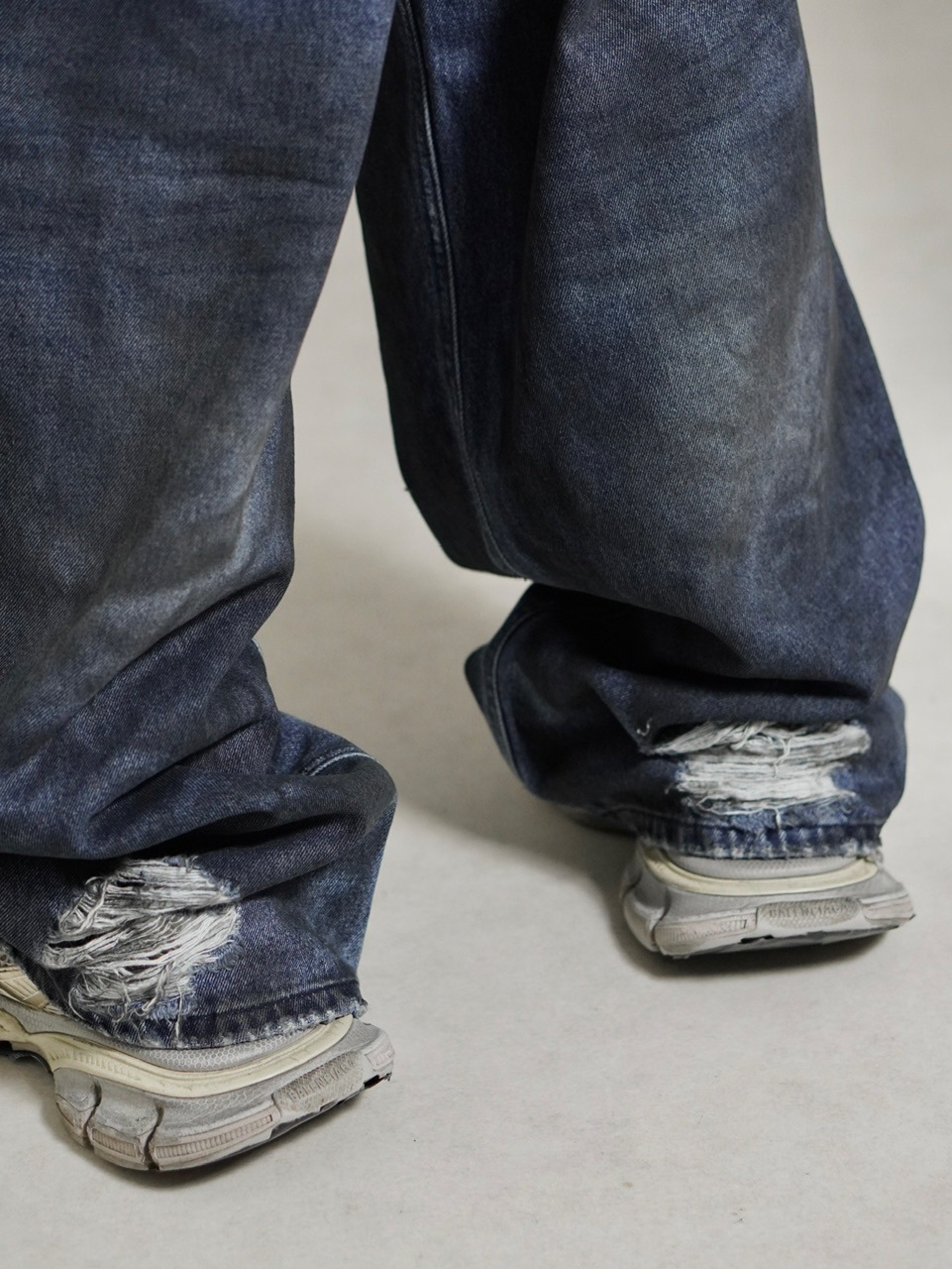 受注制【Chikashitsu +】oiled wash destroy denim pants