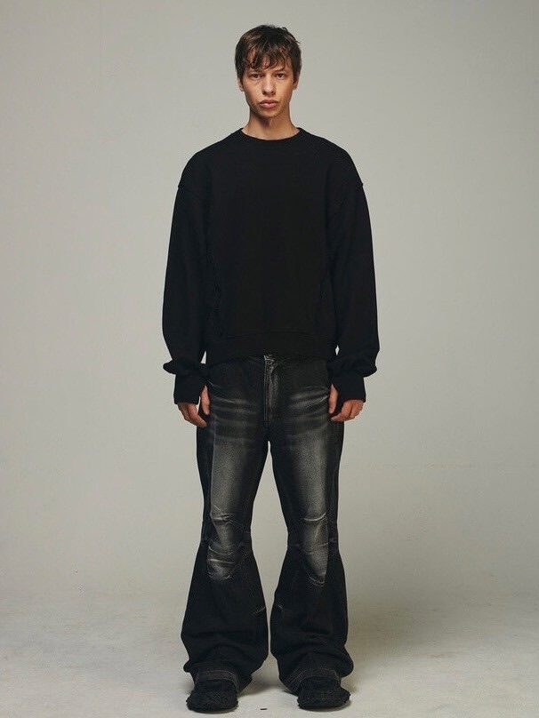 【BLUER】Over-fit Raw-cutted Line Sweatshirts BLR BLUER】OVER-FIT RAW-CUTTED LINE SWEATSHIRTS | OUR BRAND