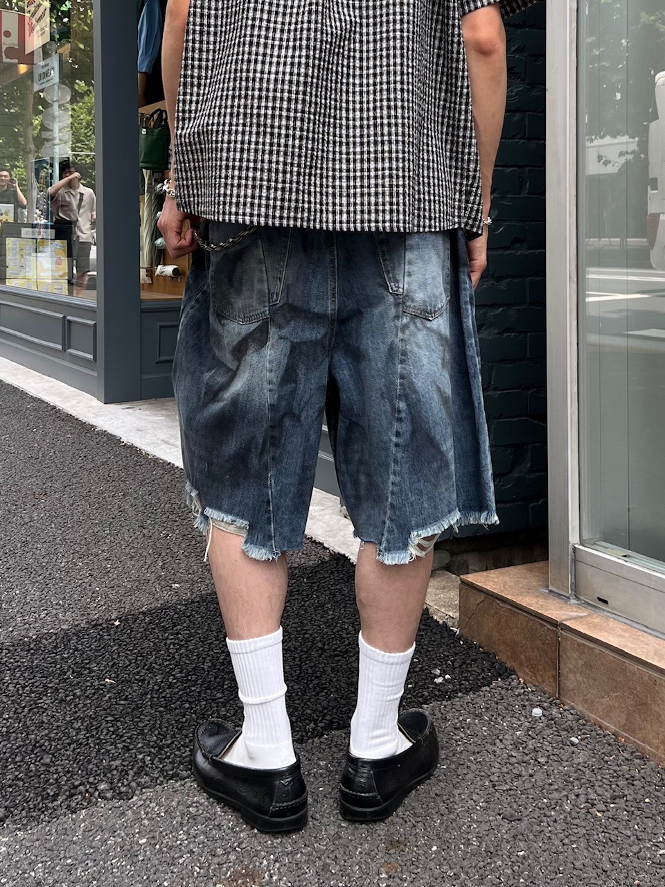 受注制【Chikashitsu +】oiled wash damage bermuda pants / 【チカシツプラス】オイルドウォッシュダメージバミューダパンツ (2color)