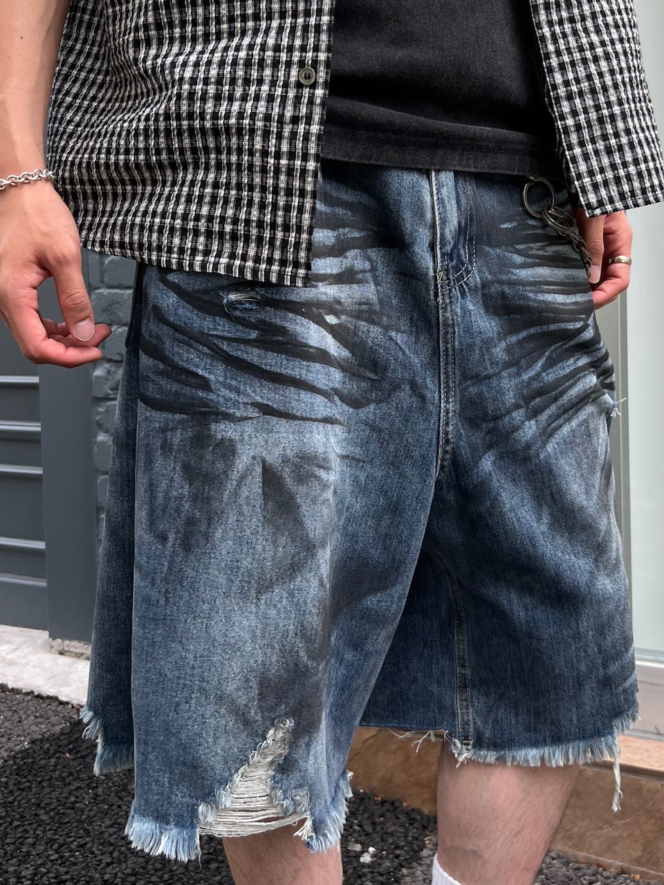 受注制【Chikashitsu +】oiled wash damage bermuda pants / 【チカシツプラス】オイルドウォッシュダメージバミューダパンツ (2color)