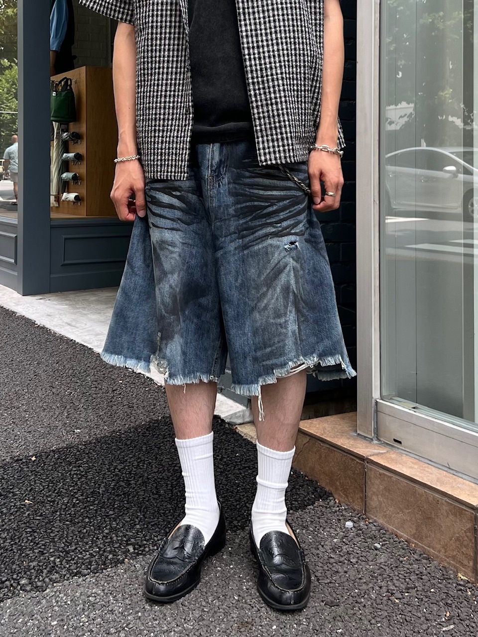 受注制【Chikashitsu +】oiled wash damage bermuda pants / 【チカシツプラス】オイルドウォッシュダメージバミューダパンツ (2color)