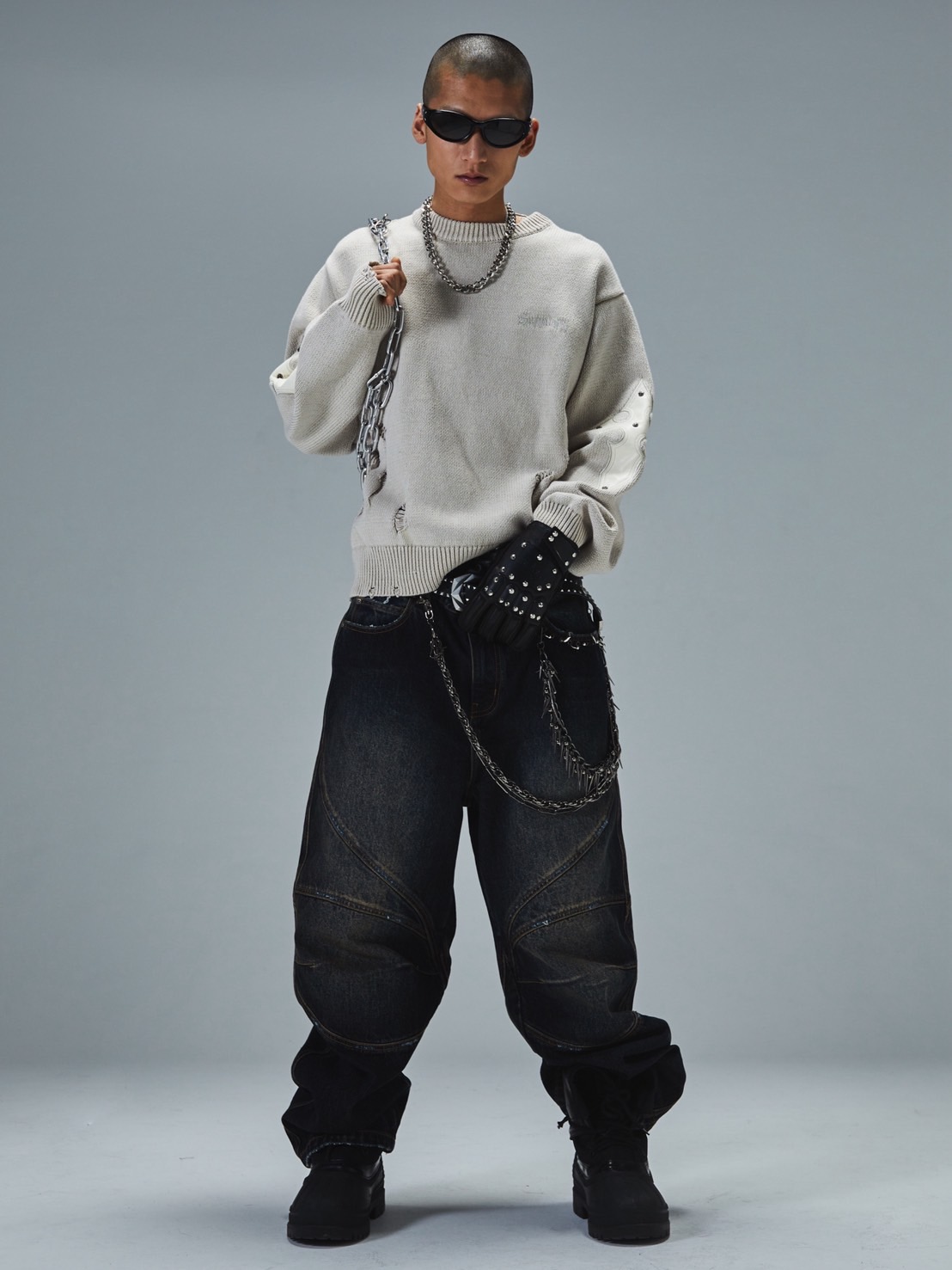 SUPPLIER】DISTRESSED CROSS LEATHER PATCH CREW KNIT V2