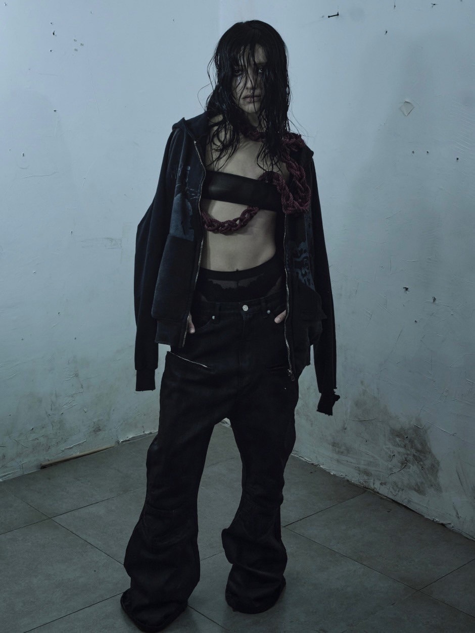 【SUNDAYOFFCLUB】Waxed Black Denim Black Waxed Black Denim - Black - SUNDAYOFFCLUB