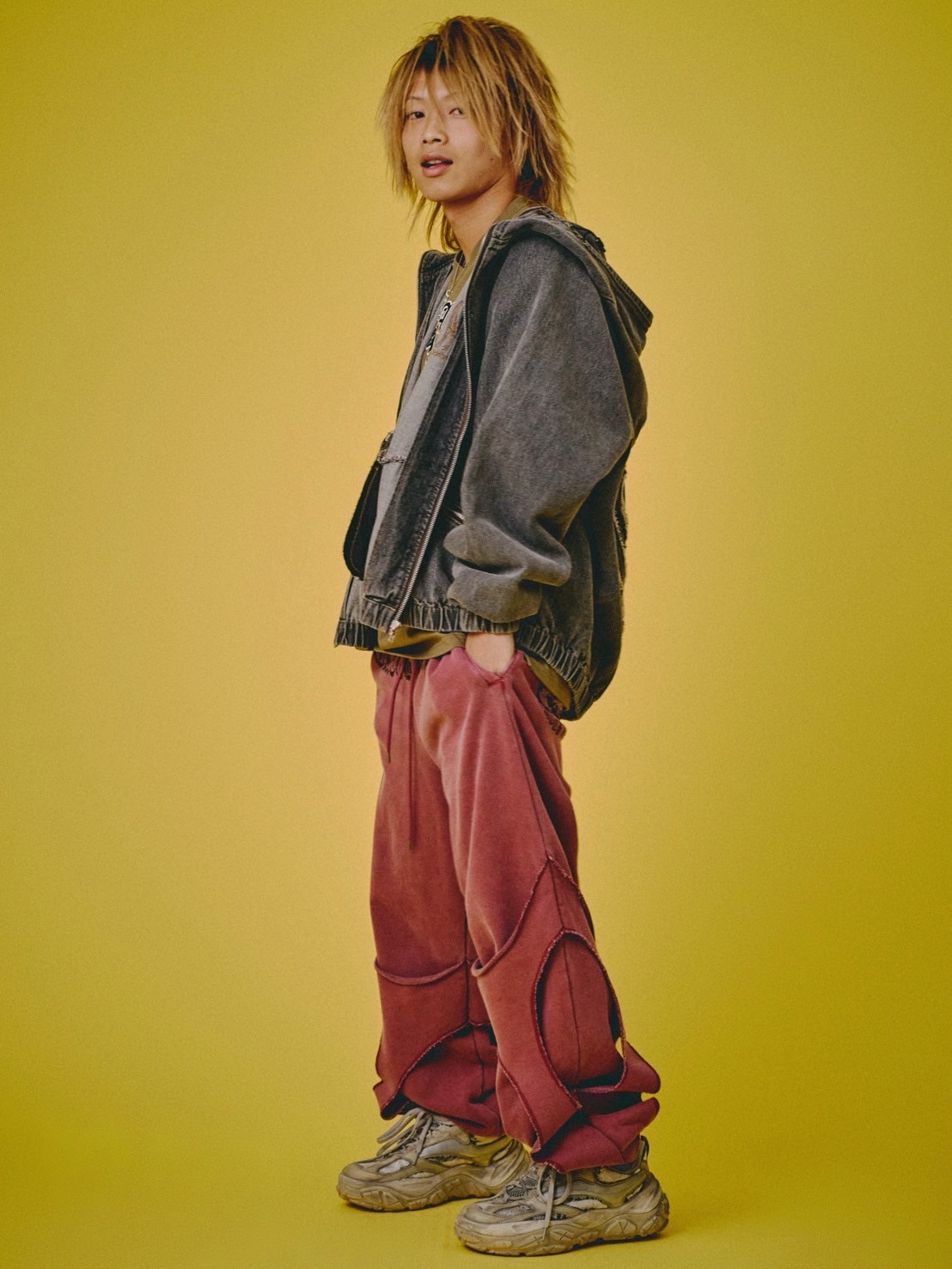 【GALFY】穴の向こうにわんちゃんスウェット