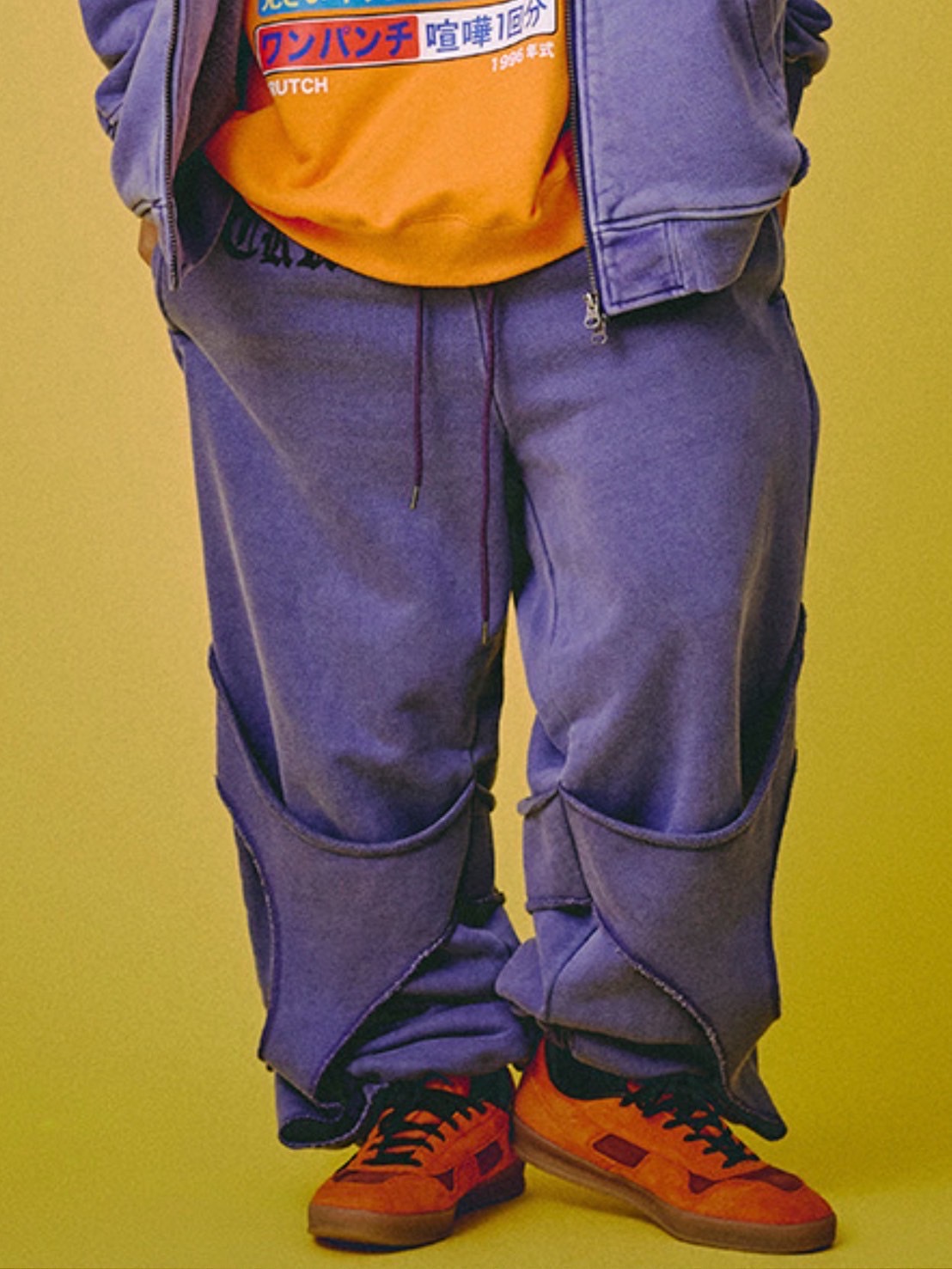 【GALFY】穴の向こうにわんちゃんスウェット