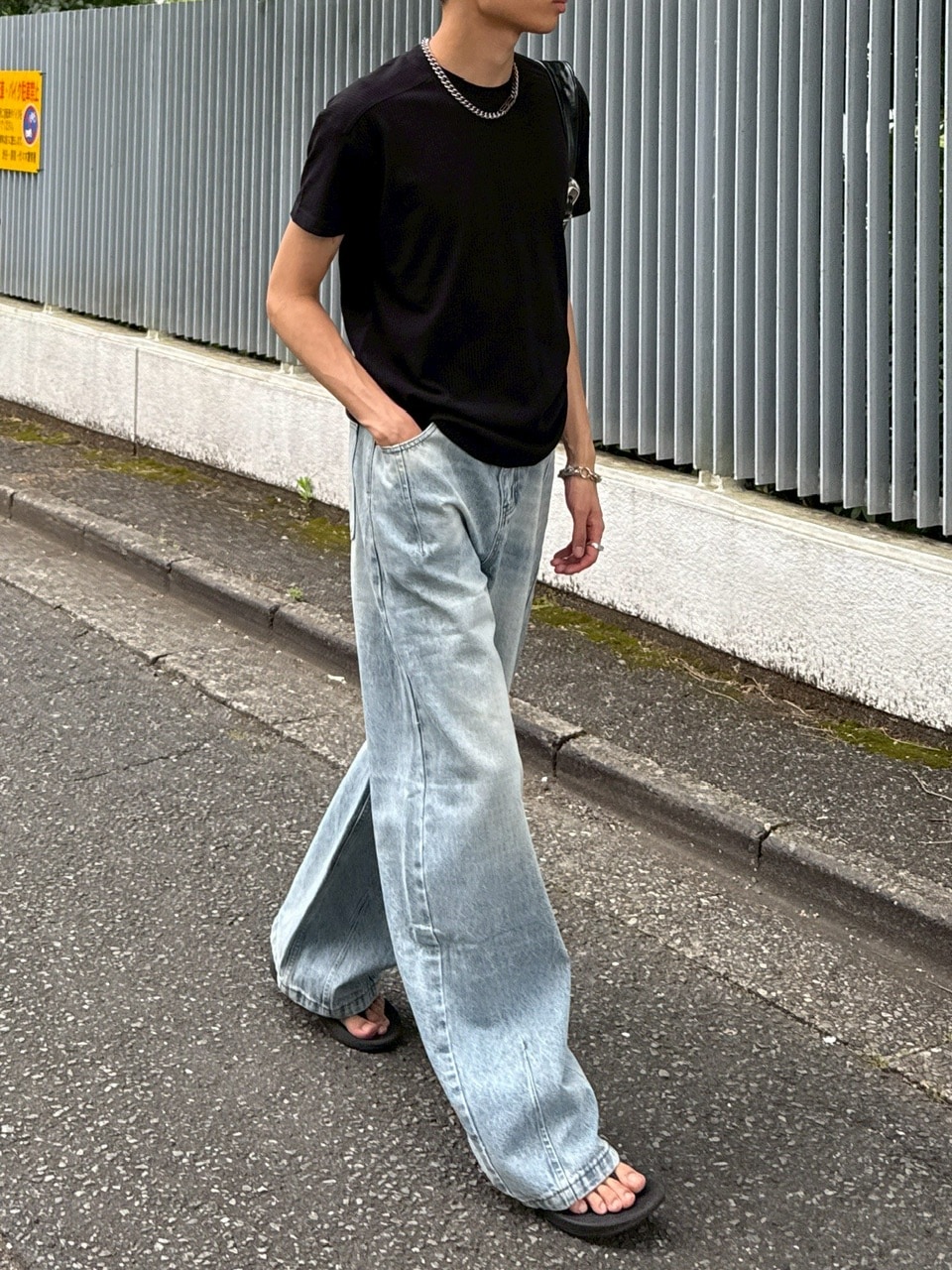 chiiです。 東京店WEB限定受注制【Chikashitsu +】barrel leg jeans | OUR