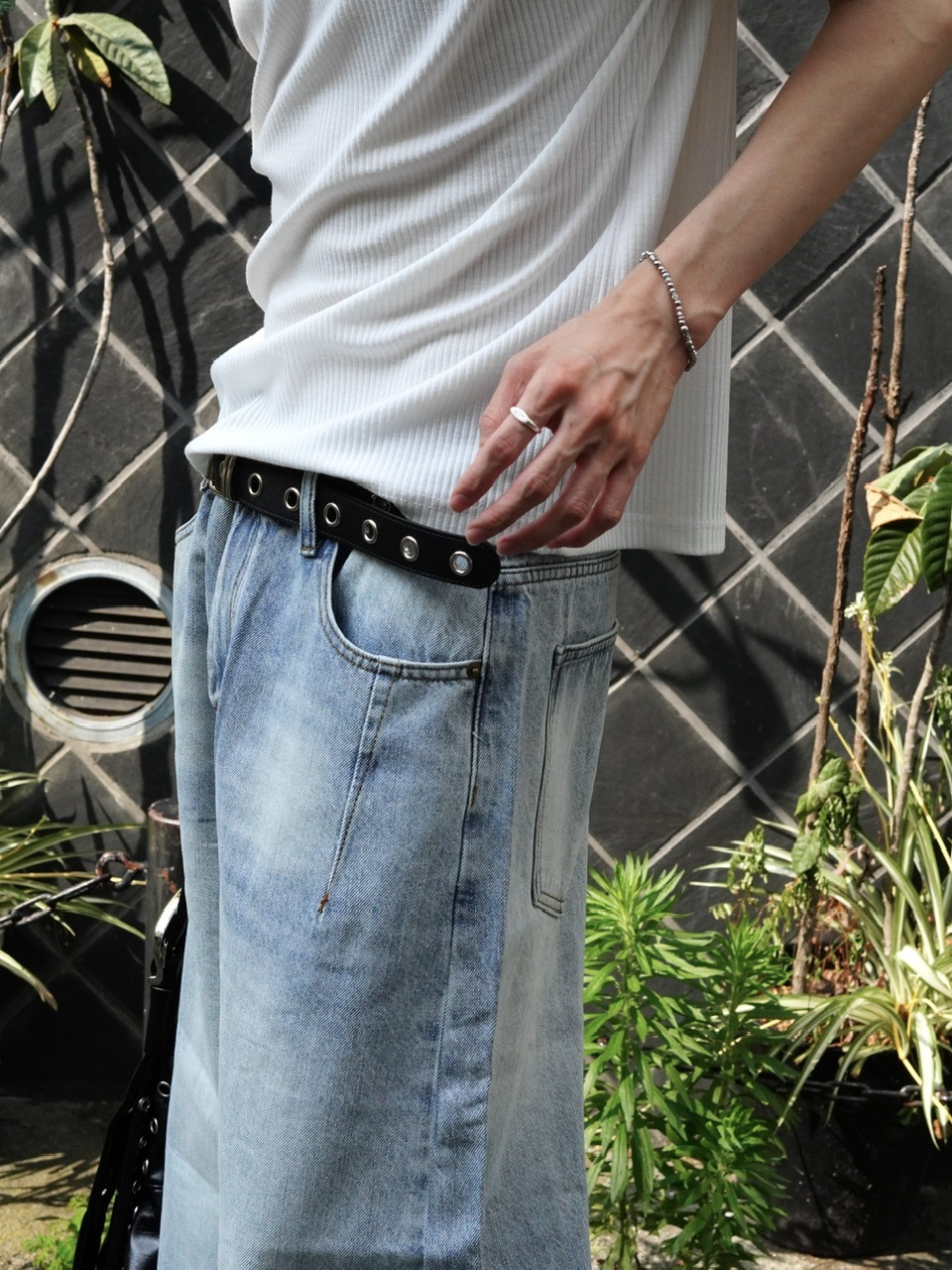 東京店WEB限定受注制【Chikashitsu +】barrel leg jeans | OUR