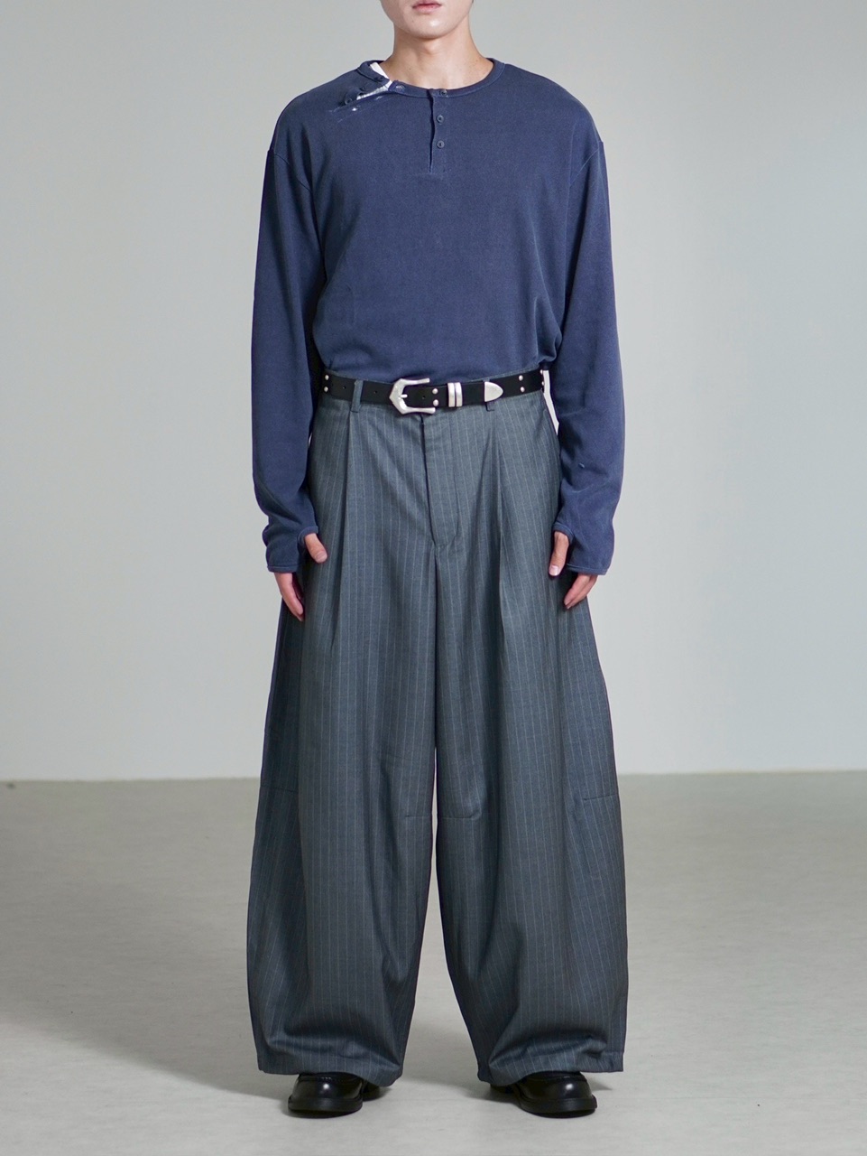 受注制【Chikashitsu +】double button henry neck long sleeve tee