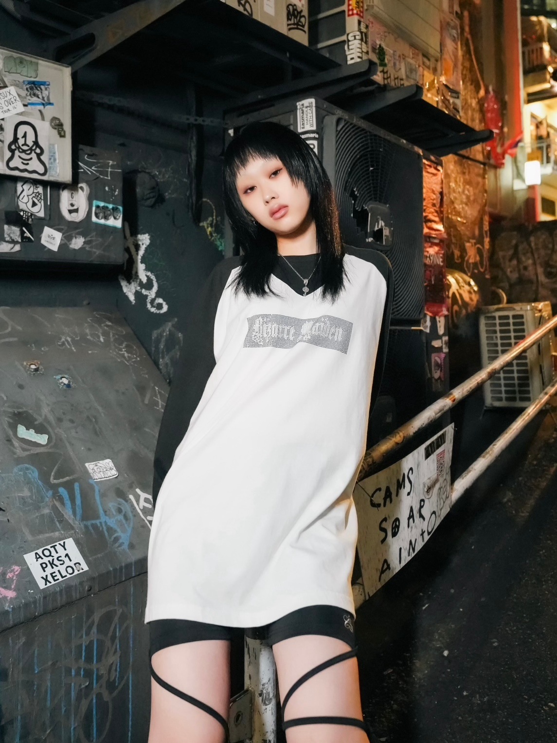 Bizarre Maiden ビザール メイデン ラインストーン ロゴ ラグラン Bizarre Maiden】rhinestone logo raglan tee (2color