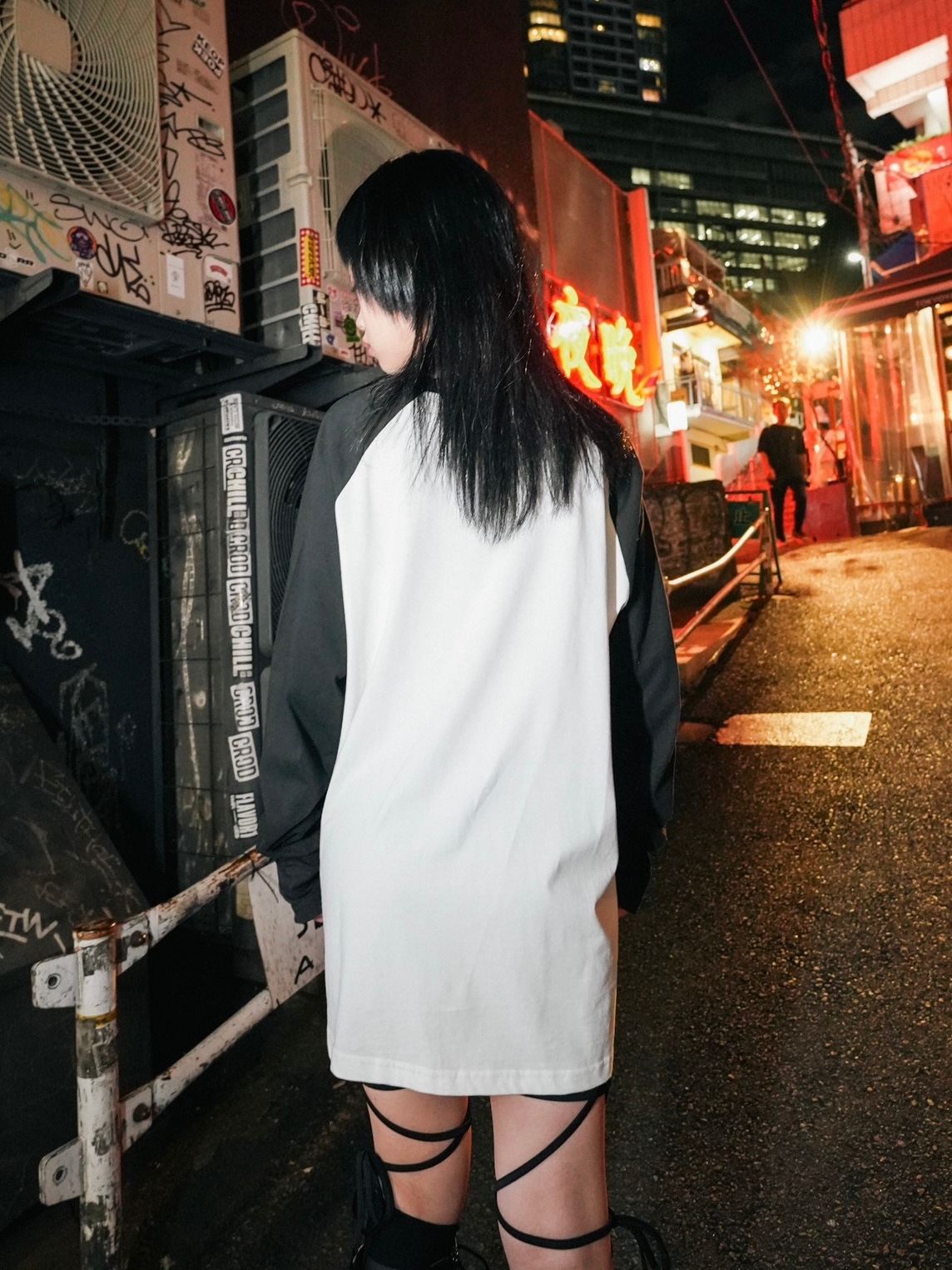 Bizarre Maiden】rhinestone logo raglan tee (2color