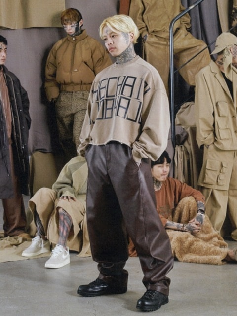 トップス ajobyajo 23FW cropped sweat AJOBYAJO】THE CHAIN Washed Cropped Sweatshirt | OUR BRAND