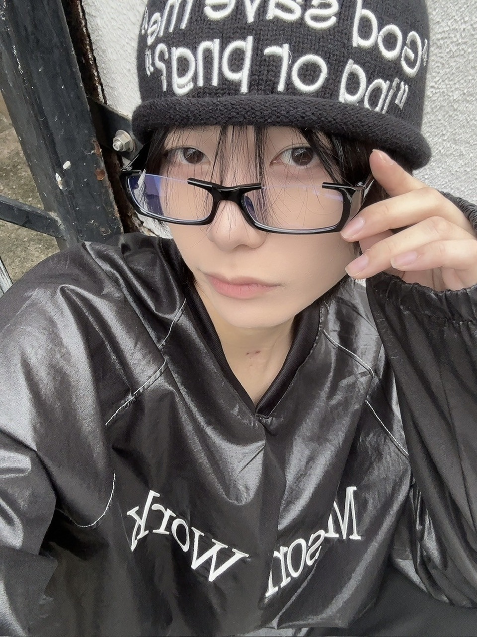 【LUV CODE】coating v neck top (2color)