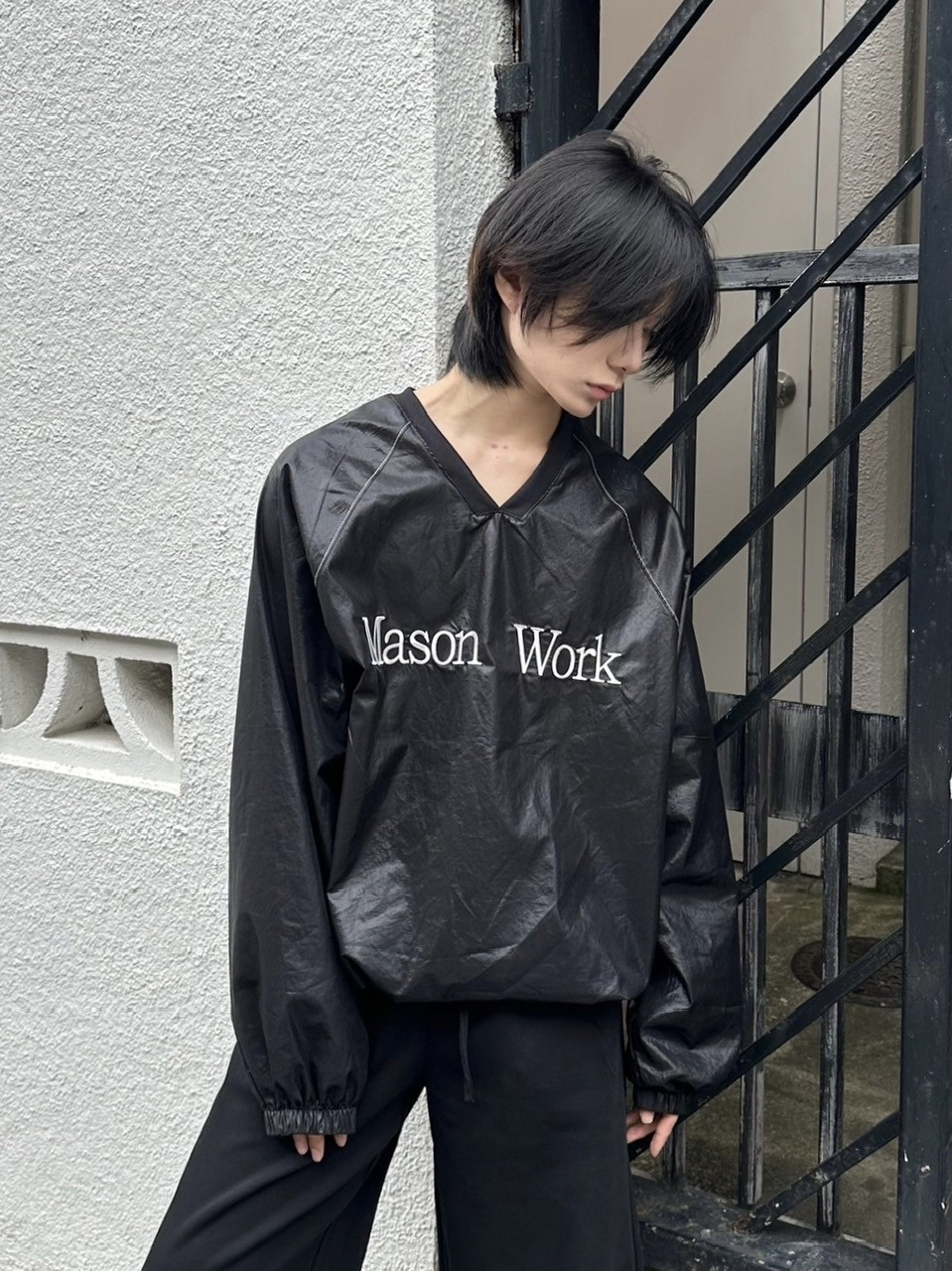 【LUV CODE】coating v neck top (2color)