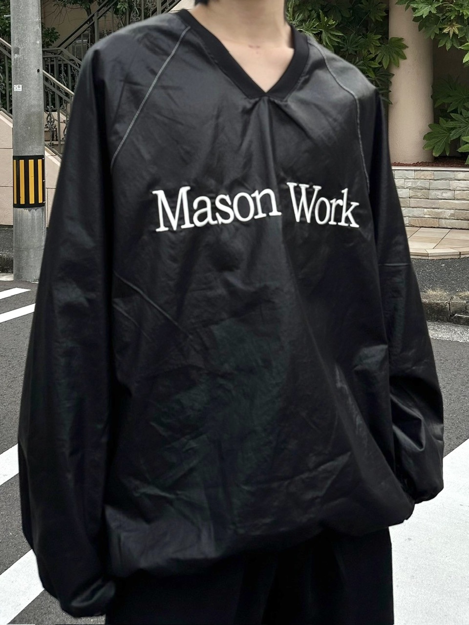 【LUV CODE】coating v neck top (2color)