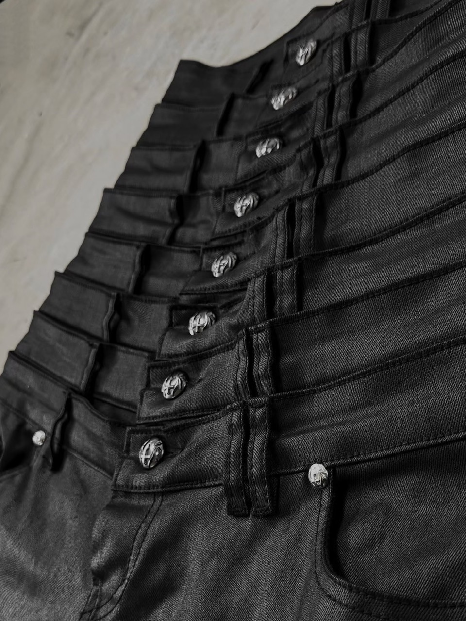 UNIZ】8 Backs J-Cut Pants / 【ユニズ】ダーティーライクレイヤード