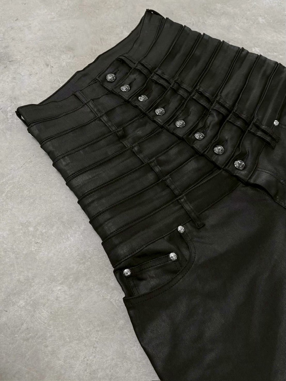 UNIZ】8 Backs J-Cut Pants / 【ユニズ】ダーティーライクレイヤード