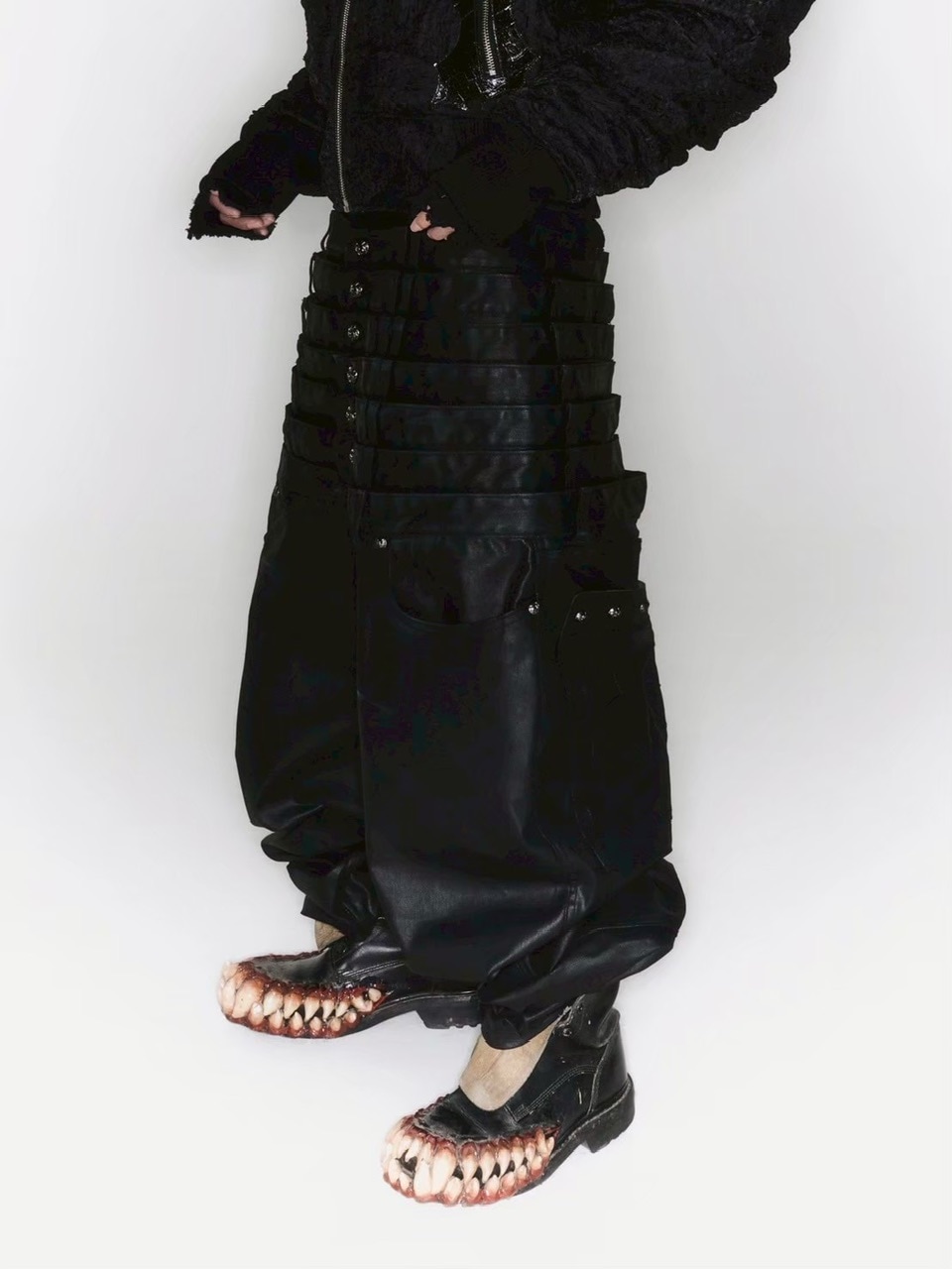 UNIZ】8 Backs J-Cut Pants / 【ユニズ】ダーティーライクレイヤード