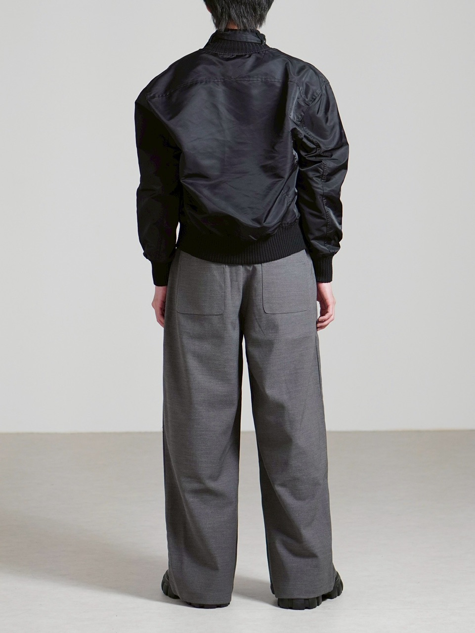 受注制【Chikashitsu +】zip up design bomber blouson