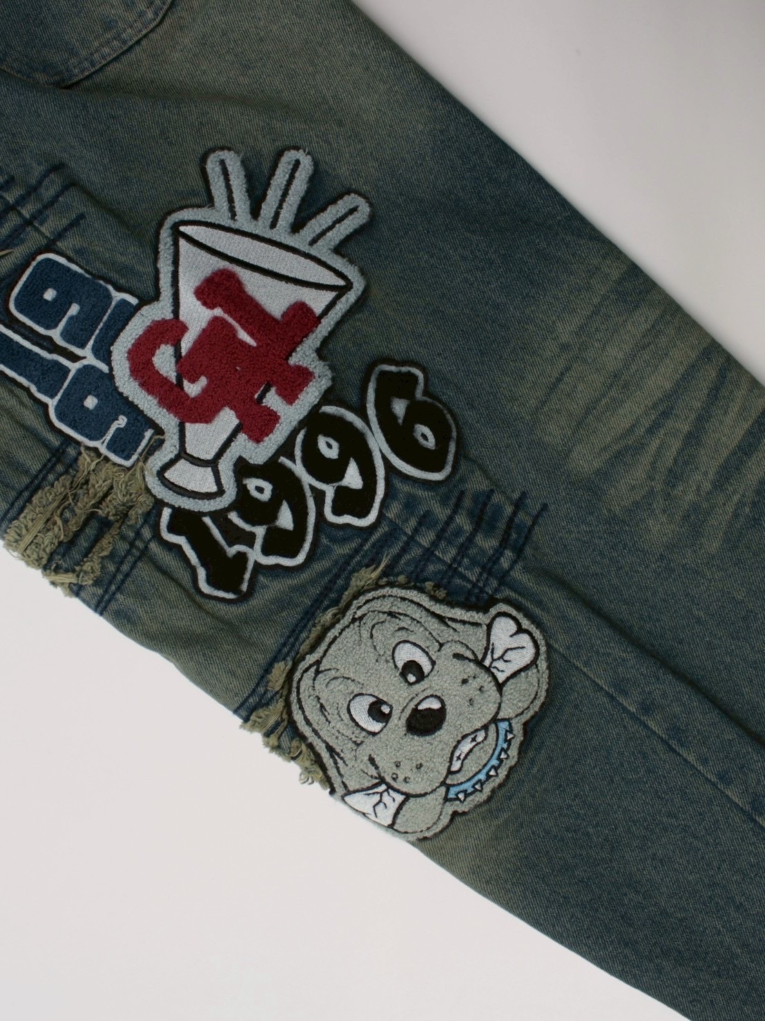 【GALFY】ワッペンだらけデニム