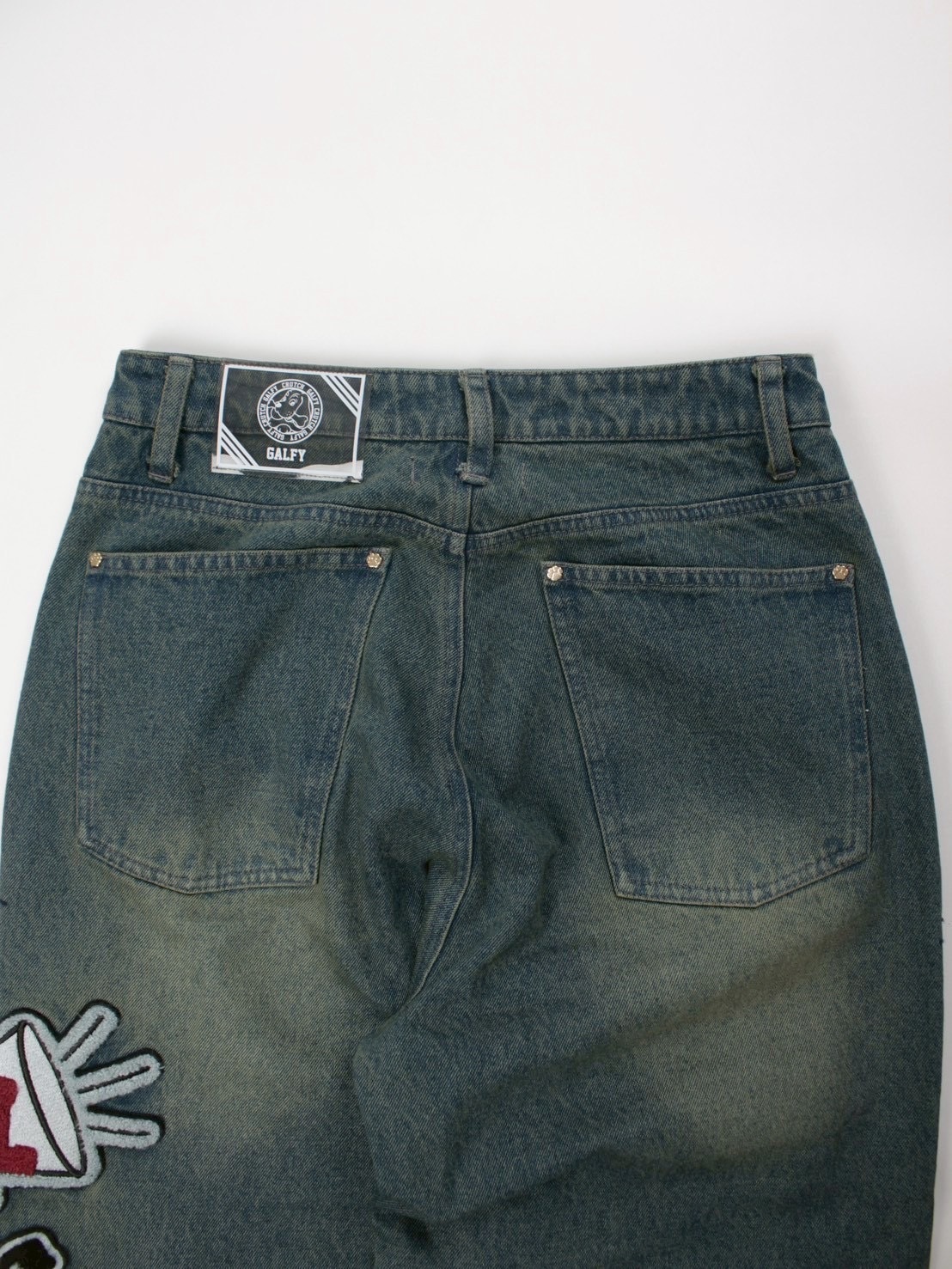 【GALFY】ワッペンだらけデニム