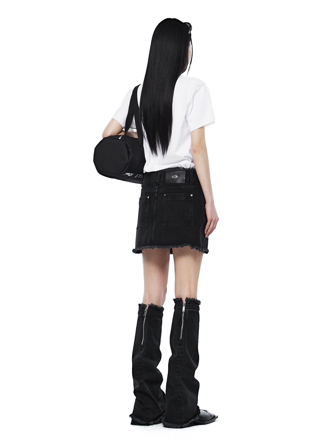 【MORE THAN BLACK】CUT OFF DENIM SKIRT