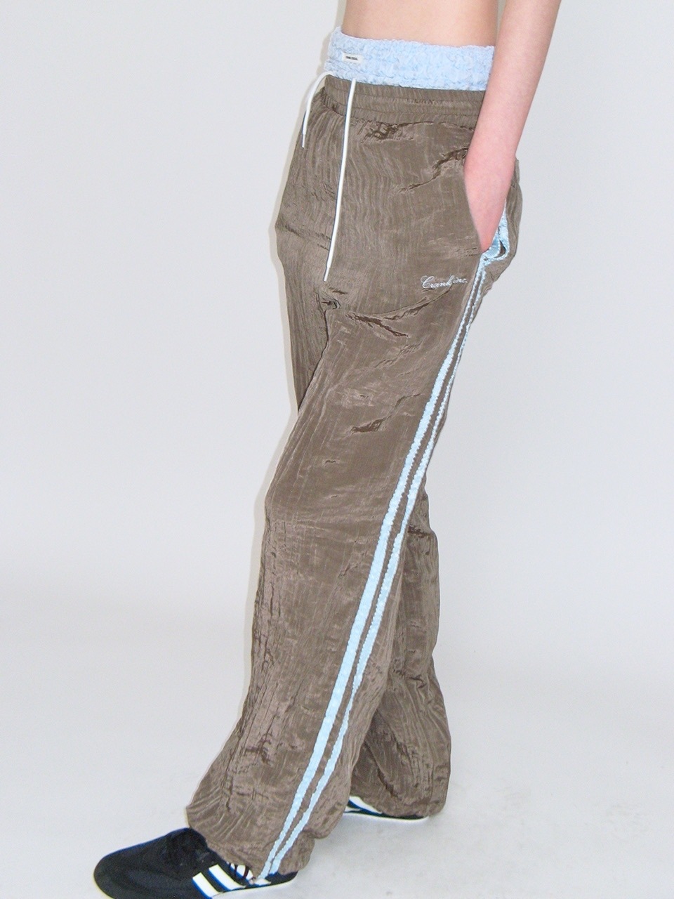 ★CRANK★FRILL LINE WRINKLED PANTS_WHITE★正規品/直送料込 CRANK】FRILL LINE WRINKLED PANTS | OUR BRAND,CRANK