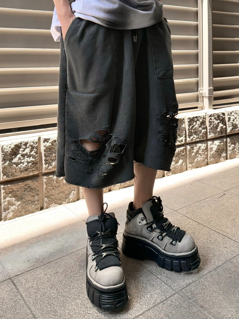 XU DOG】damage sweat half pants | OUR BRAND,XU DOG,BOTTOMS