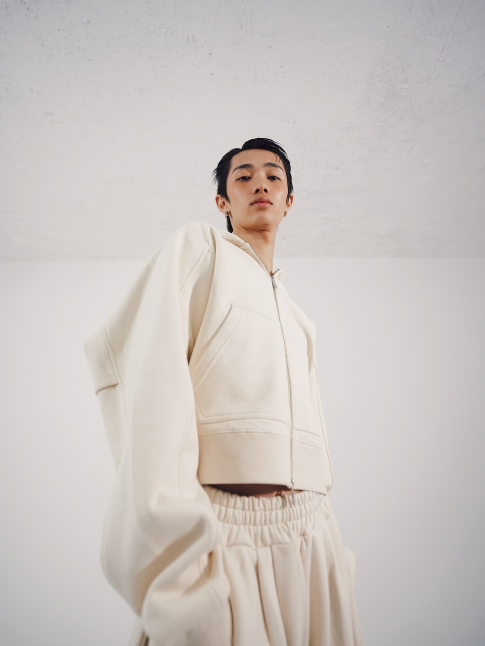 芊ちゃんページ CS】cropped double zip hoodie (ivory) | OUR BRAND,Chikashitsu +,CS