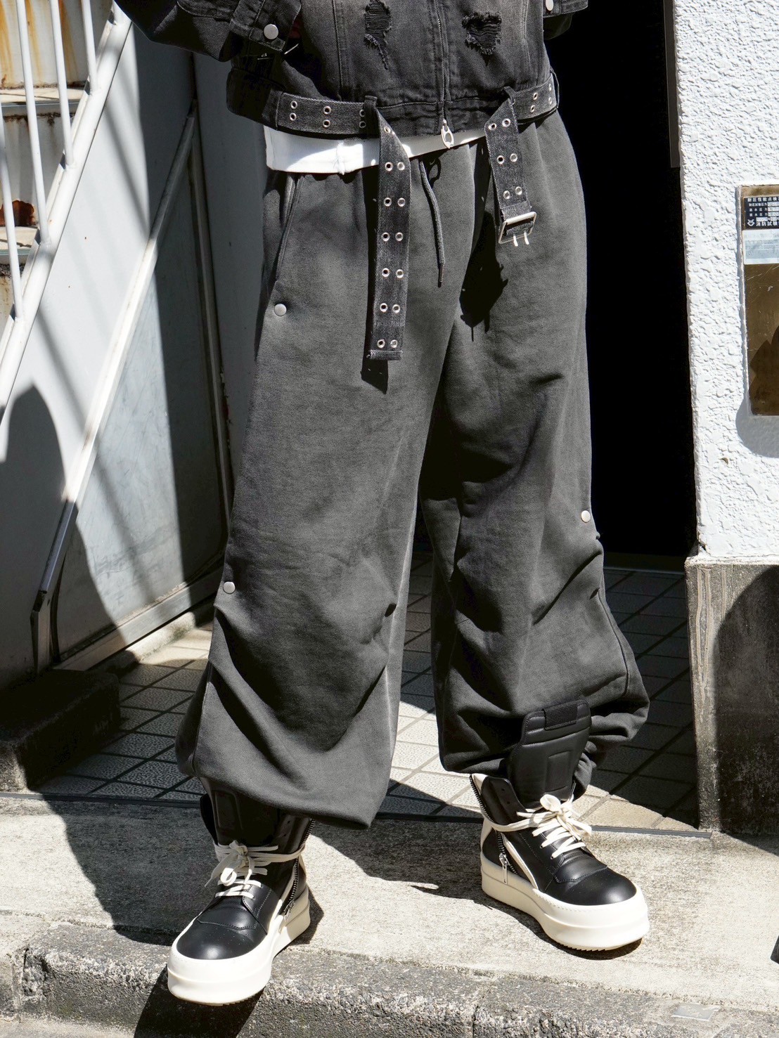 DIG YOUR OWN GRAVE】Spray coating sweat pants | OUR BRAND,DIG YOUR