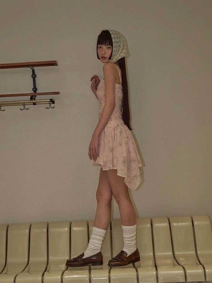 ワンピース ODDONEOUT FLOWER SHIRRING ONE PIECE 4BUK443 ODDONEOUT】FLOWER SHIRRING ONE PIECE | OUR BRAND,ODDONEOUT