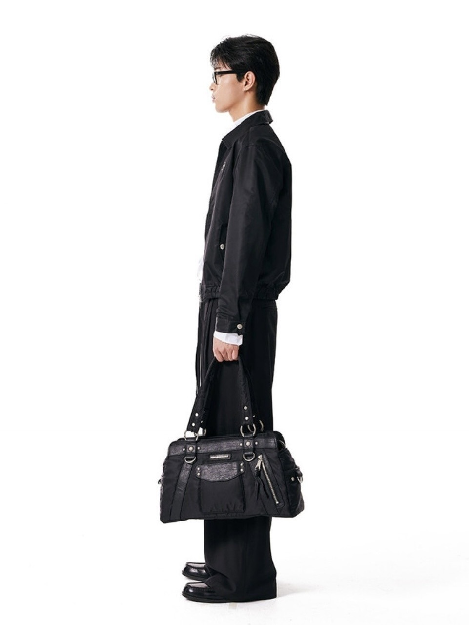 IUGAMAKARAS】Studded Nylon Shoulder Bag | OUR BRAND