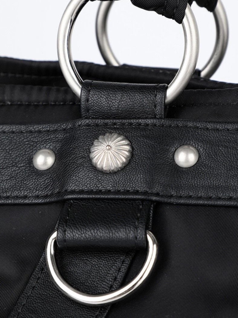 ショルダーバッグ IUGAMAKARAS Studded Nylon Shoulder Bag 5FT225 IUGAMAKARAS】Studded Nylon Shoulder Bag | OUR BRAND