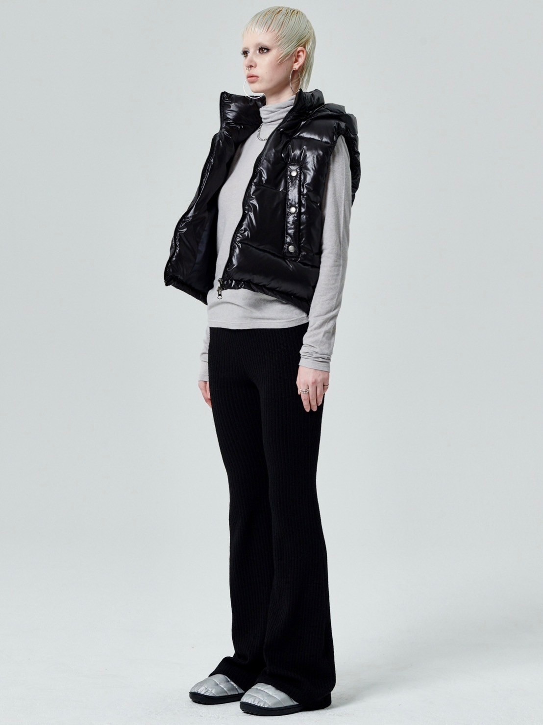 【runningHIGH】ANGORA GAUZE TURTLENECK TOP